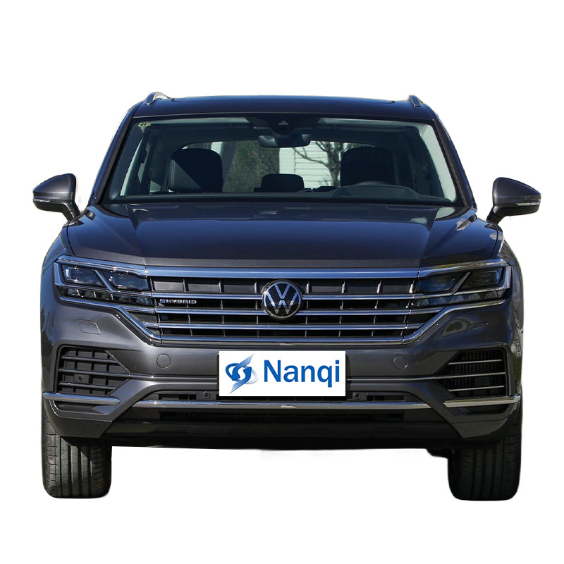 Moda Volkswagen Touareg SUV PHEV 2.0T 252 HP L4 VW Touareg Edizione Nera