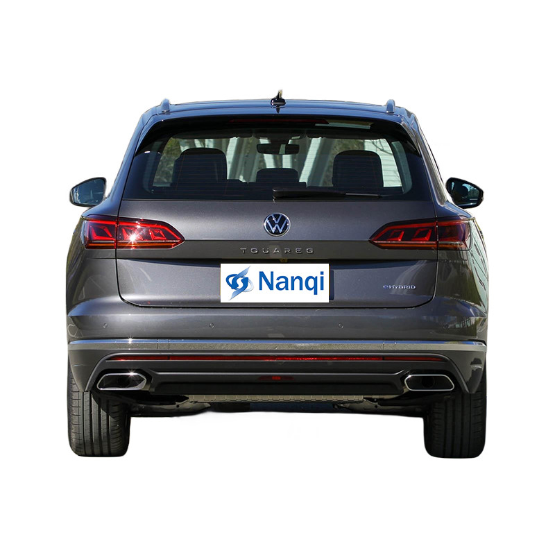 Moda Volkswagen Touareg SUV PHEV 2.0T 252 HP L4 VW Touareg Edizione Nera