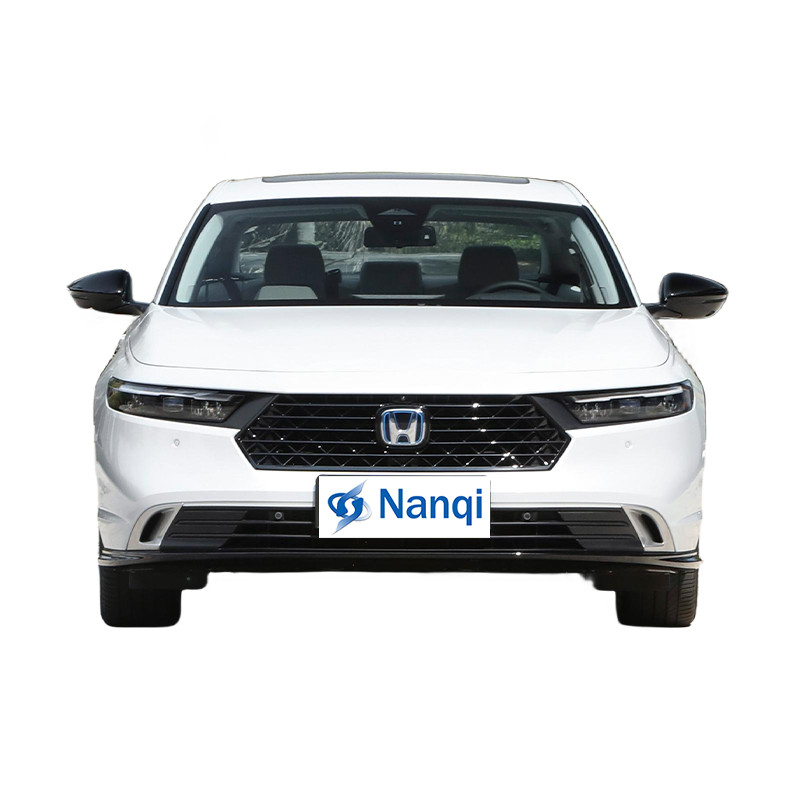 Honda Accord PHEV veicolo elettrico ibrido di medie dimensioni 4 porte 5 sedili berlina