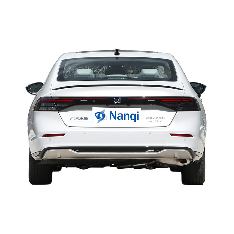 Honda Accord PHEV veicolo elettrico ibrido di medie dimensioni 4 porte 5 sedili berlina
