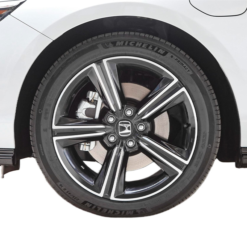 Honda Accord PHEV veicolo elettrico ibrido di medie dimensioni 4 porte 5 sedili berlina