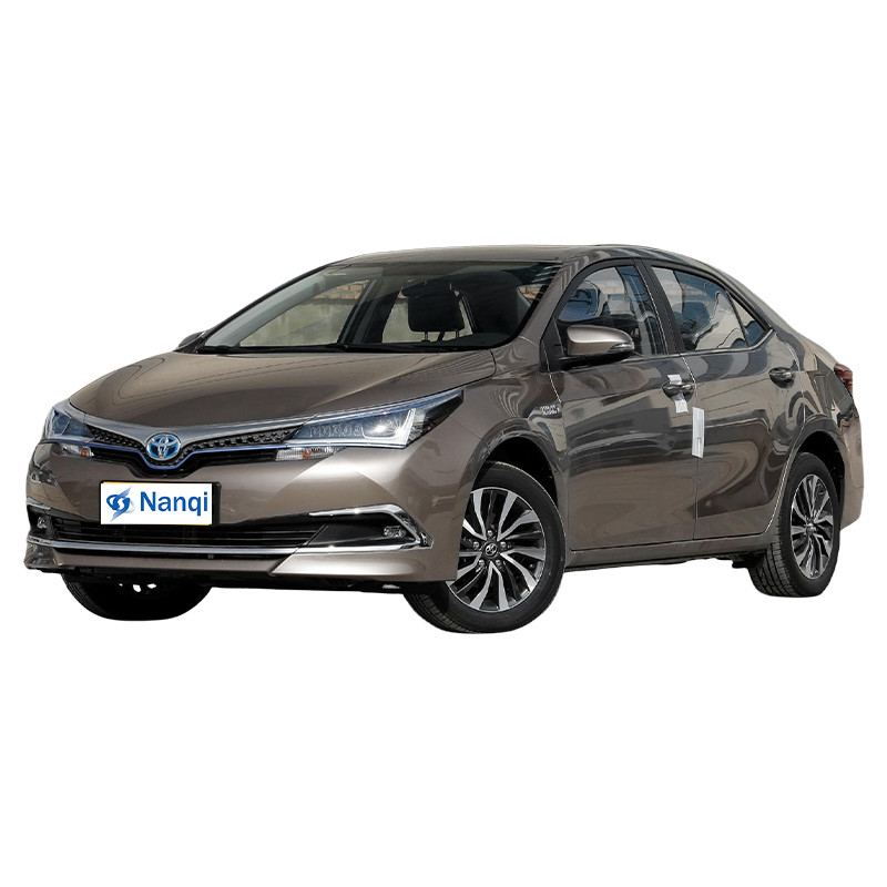 Plug In SUV ibrido elettrico Toyota Corolla Twin Engine E+ 1.8L