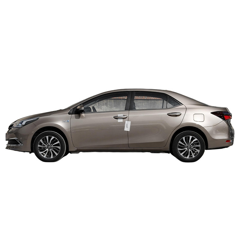 Plug In SUV ibrido elettrico Toyota Corolla Twin Engine E+ 1.8L