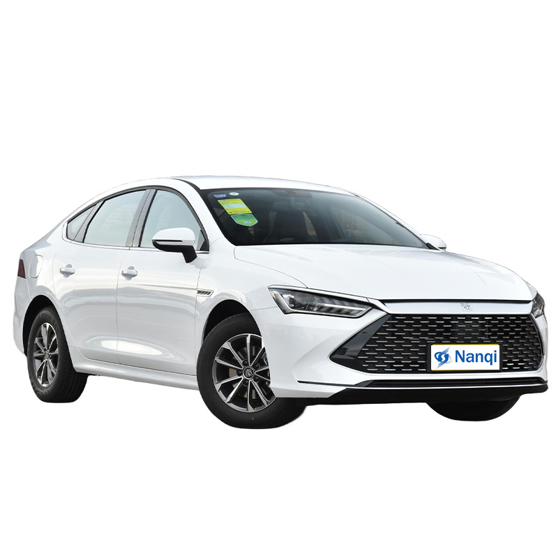 Home Cars Byd Plug In Hybrid SUV BYD Qin Plus DM-I 4 porte 5 posti